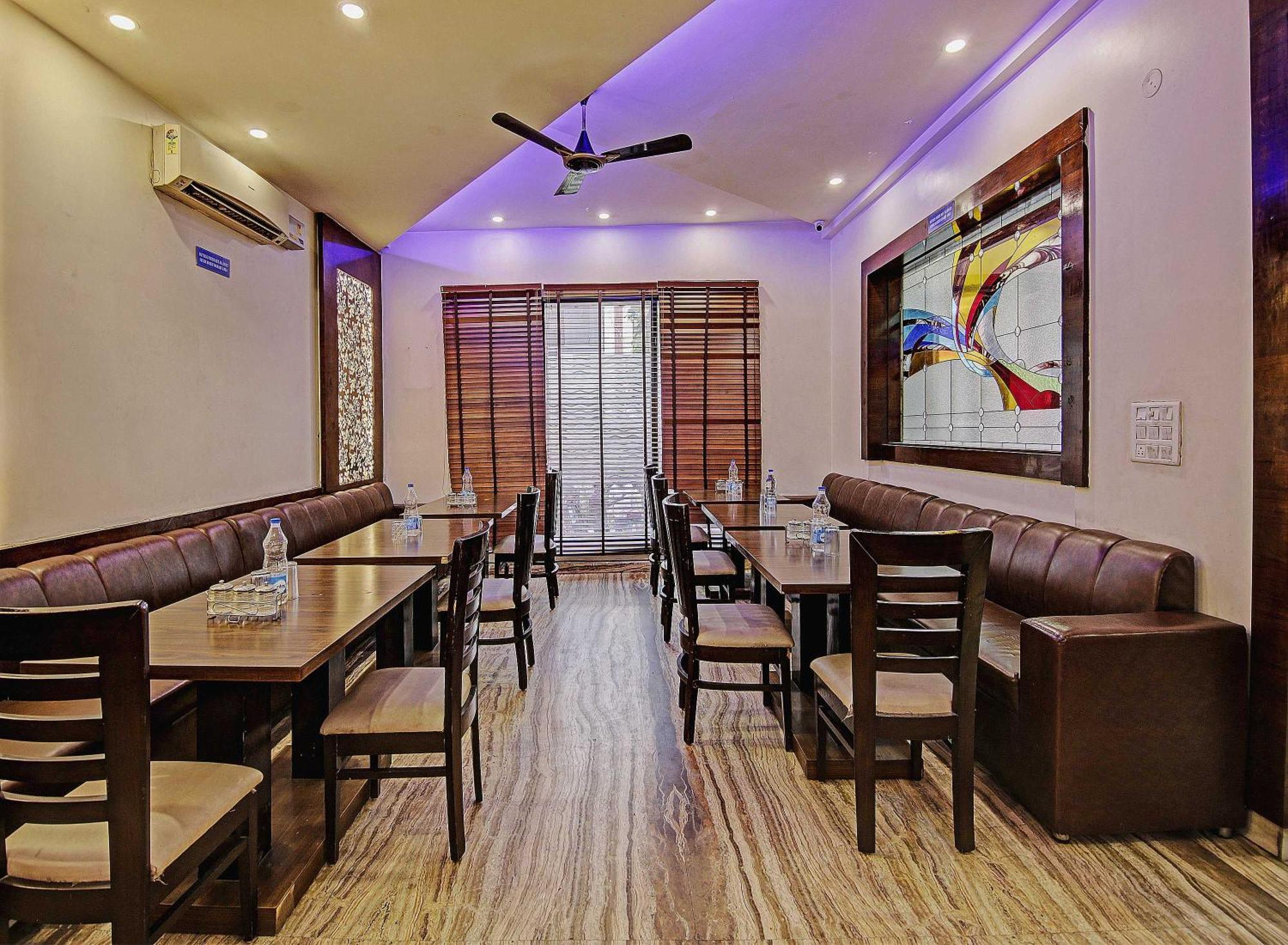 Townhouse Grand Inn Ghaziabad Exteriör bild