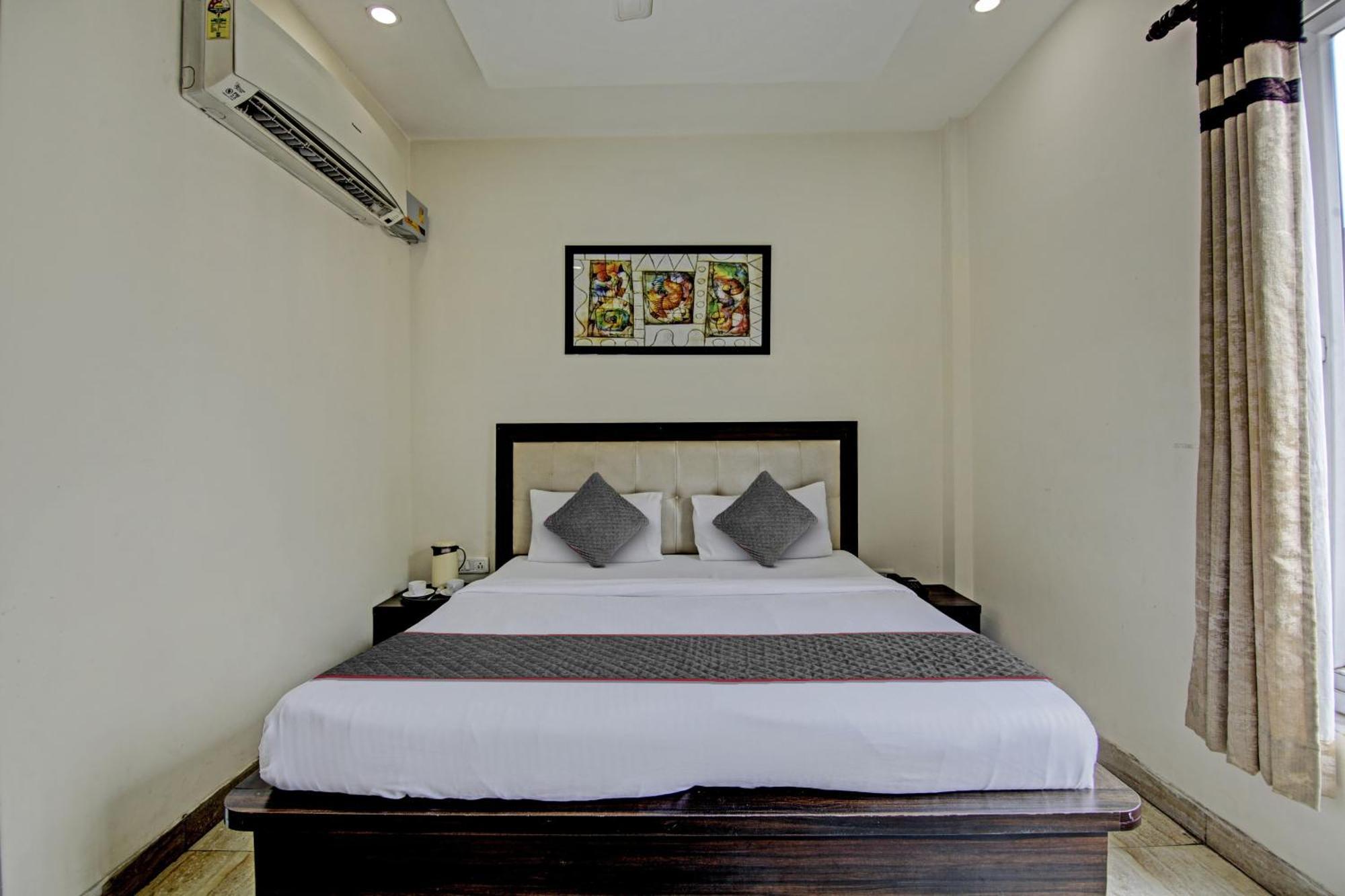 Townhouse Grand Inn Ghaziabad Exteriör bild