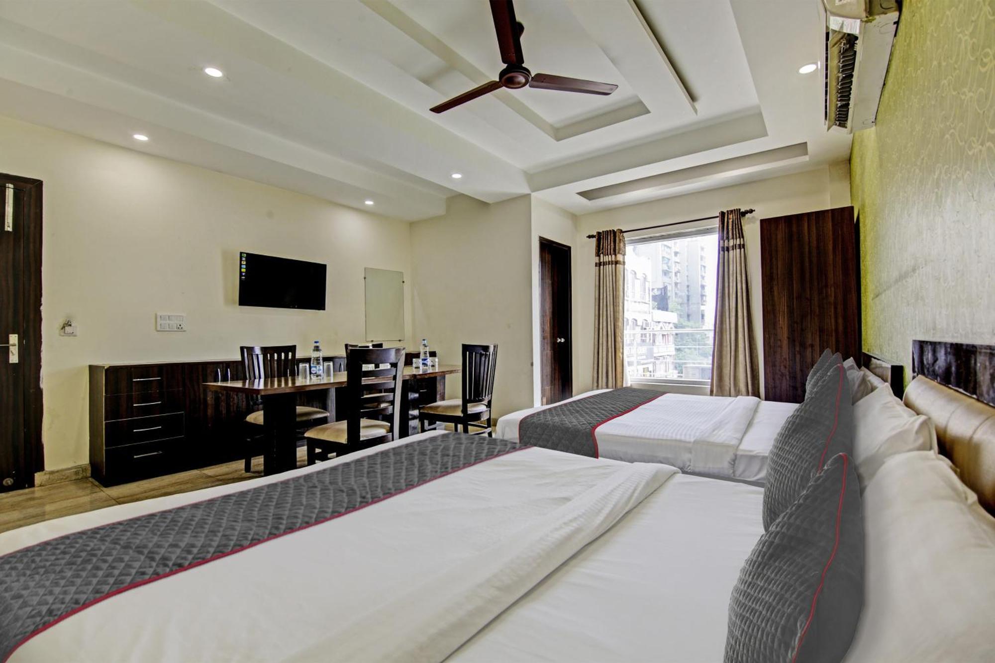 Townhouse Grand Inn Ghaziabad Exteriör bild